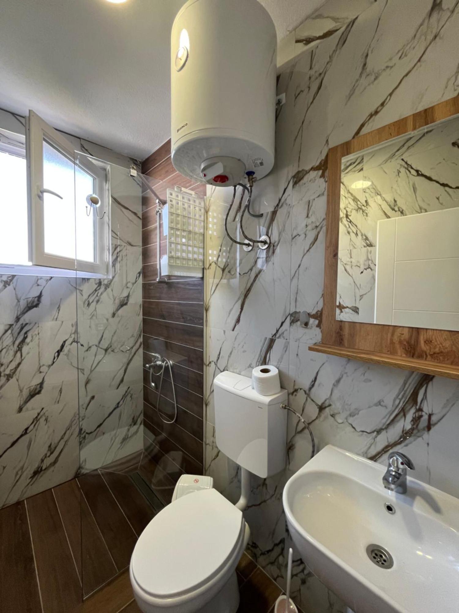 Lotos Apartments Struga Luaran gambar